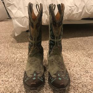 Old gringo cowboy boots